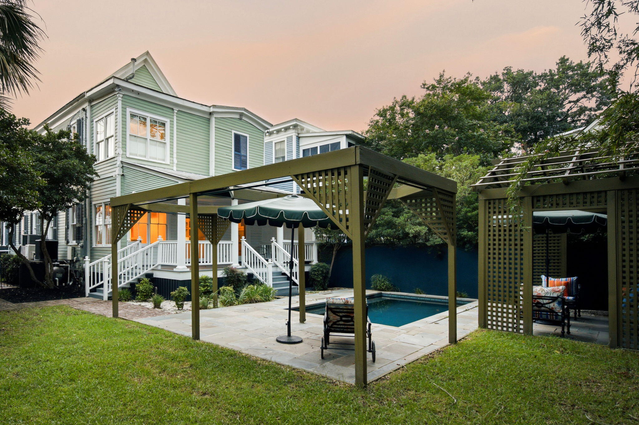 6 Rutledge Avenue Charleston, SC 29401 - Photo 4 of 110 4-web-or-mls-Dusk-5