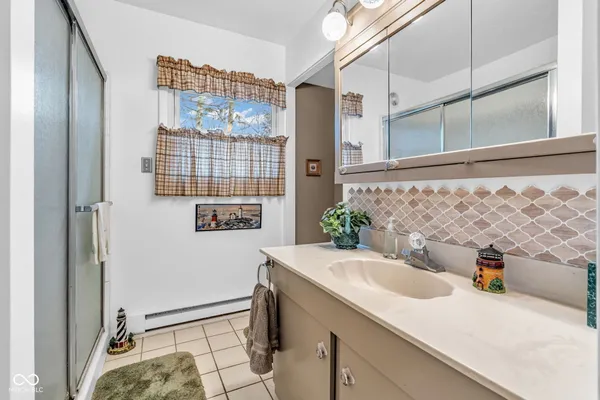 $575,000 | 646 Jefferson Valley, Coatesville, IN 46121