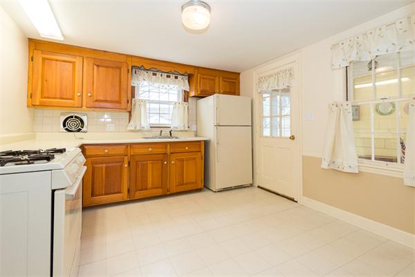 42 Melvin Road Arlington, MA 02474 - Photo 9 of 19 Gallery Image 9