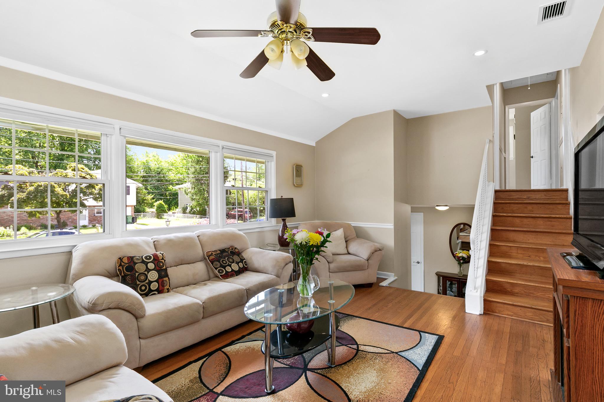 411 Howard Road Cherry Hill, NJ 08034 - Photo 16 of 38 Family Room