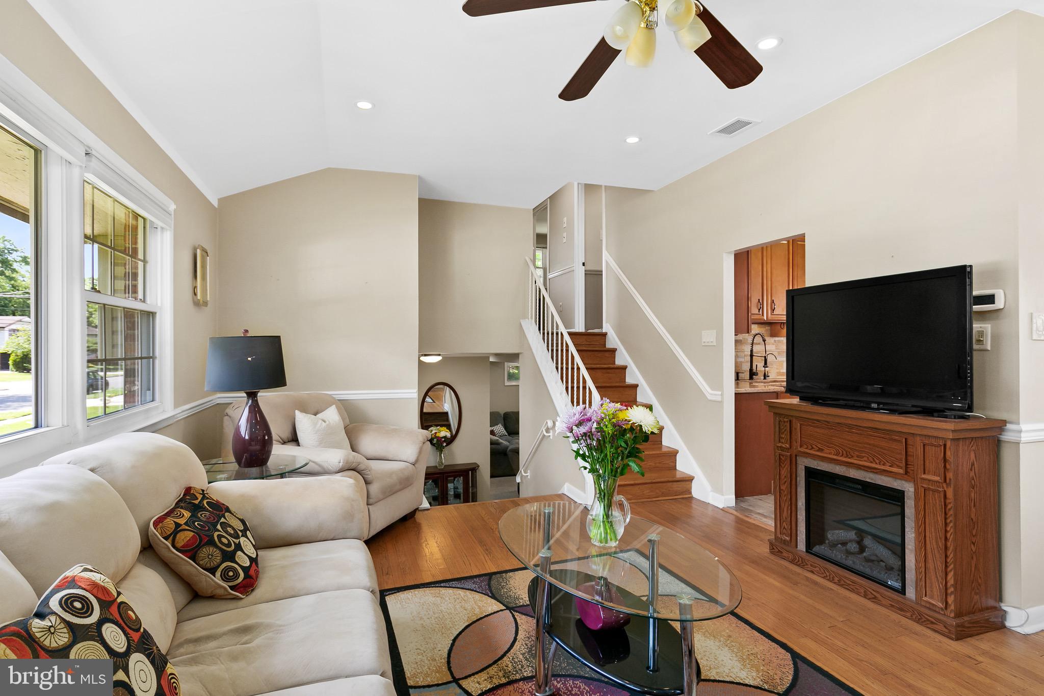 411 Howard Road Cherry Hill, NJ 08034 - Photo 17 of 38 Family Room