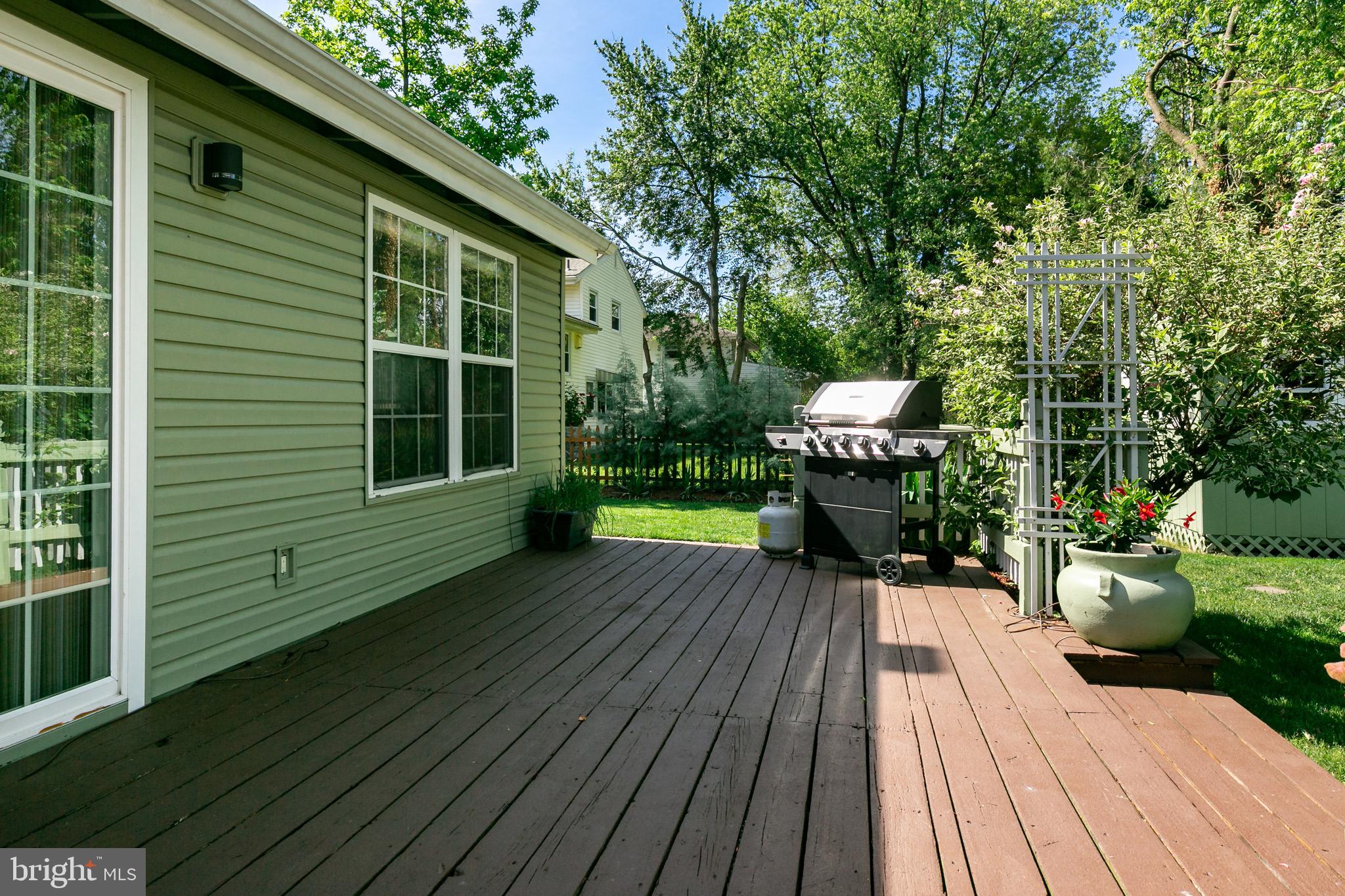 411 Howard Road Cherry Hill, NJ 08034 - Photo 33 of 38 Deck