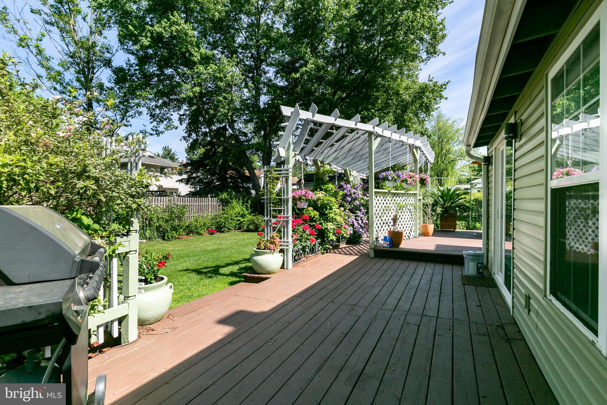 411 Howard Road Cherry Hill, NJ 08034 - Photo 34 of 38 Deck