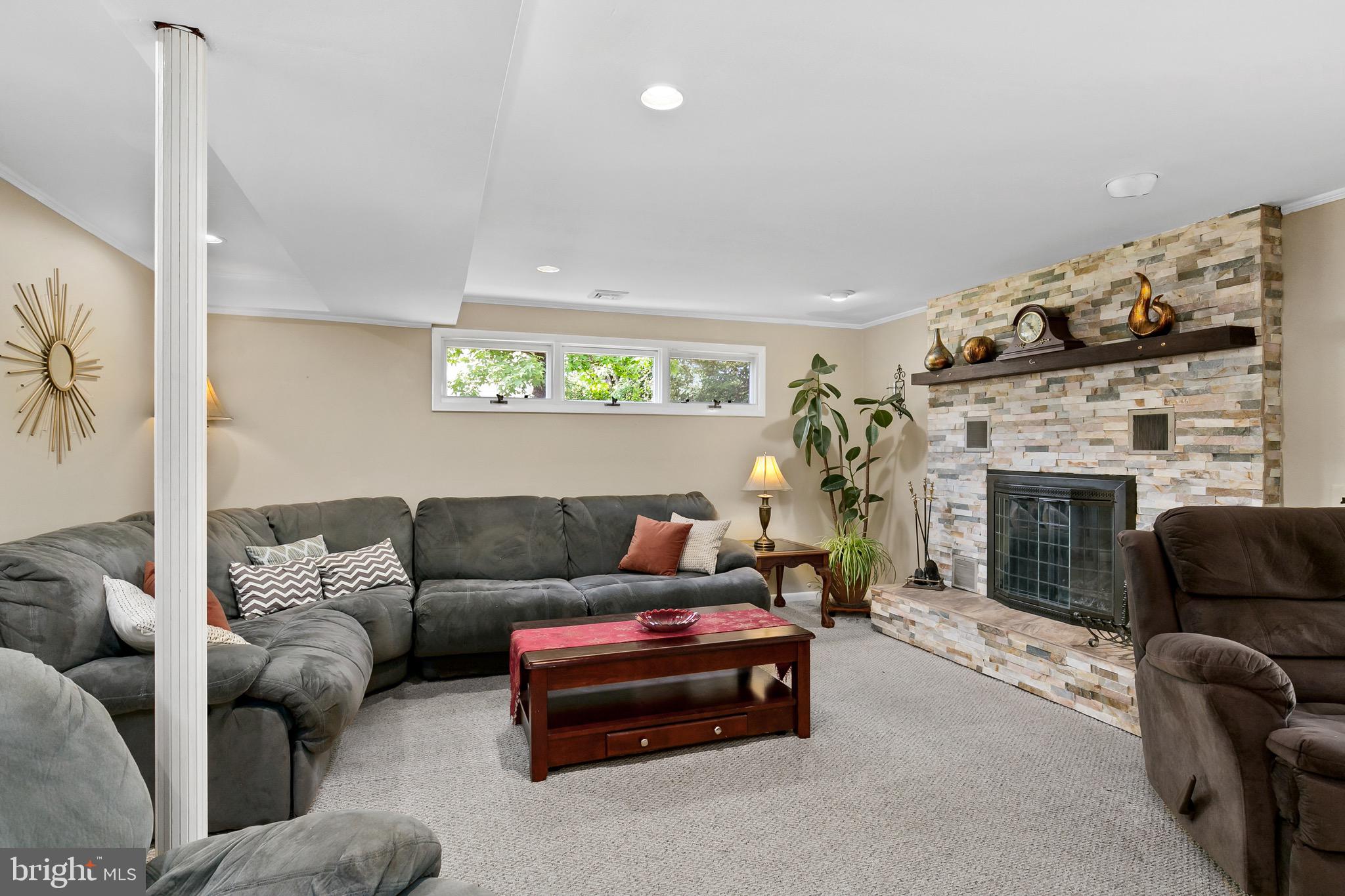 411 Howard Road Cherry Hill, NJ 08034 - Photo 7 of 38 Family Room