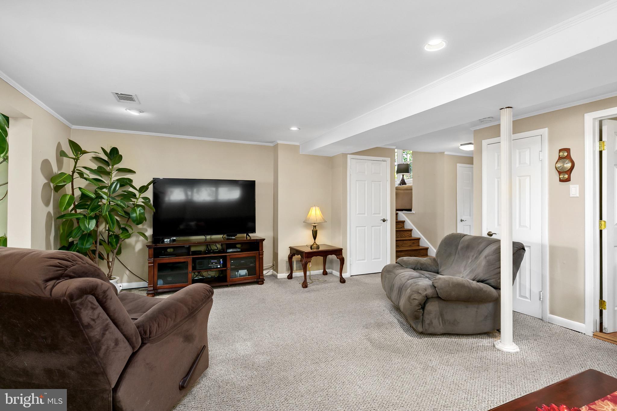 411 Howard Road Cherry Hill, NJ 08034 - Photo 10 of 38 Family Room