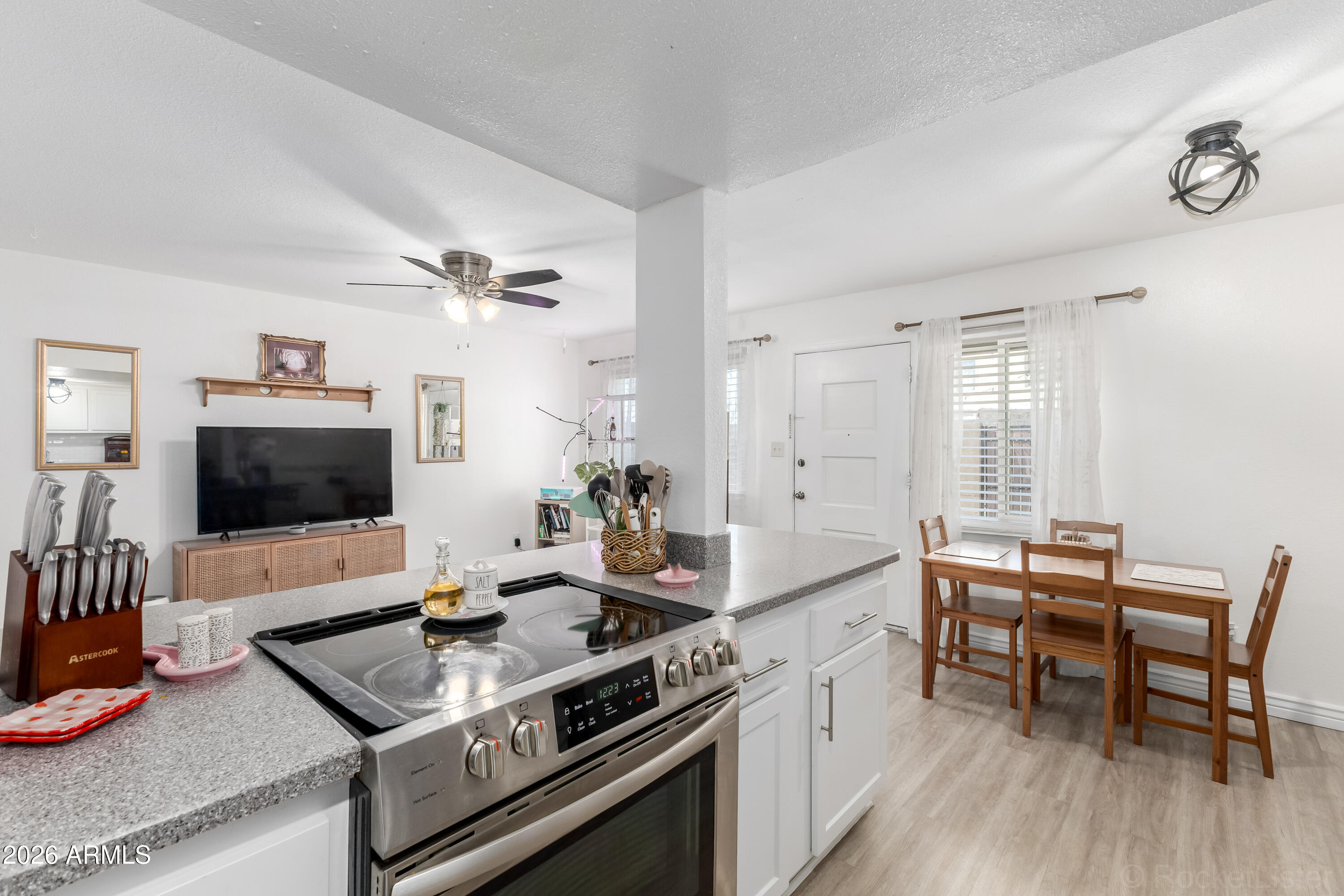 600 South Dobson Road, Unit 138 Mesa, AZ 85202 - Photo 13 of 30 Dobson Kitchen 4