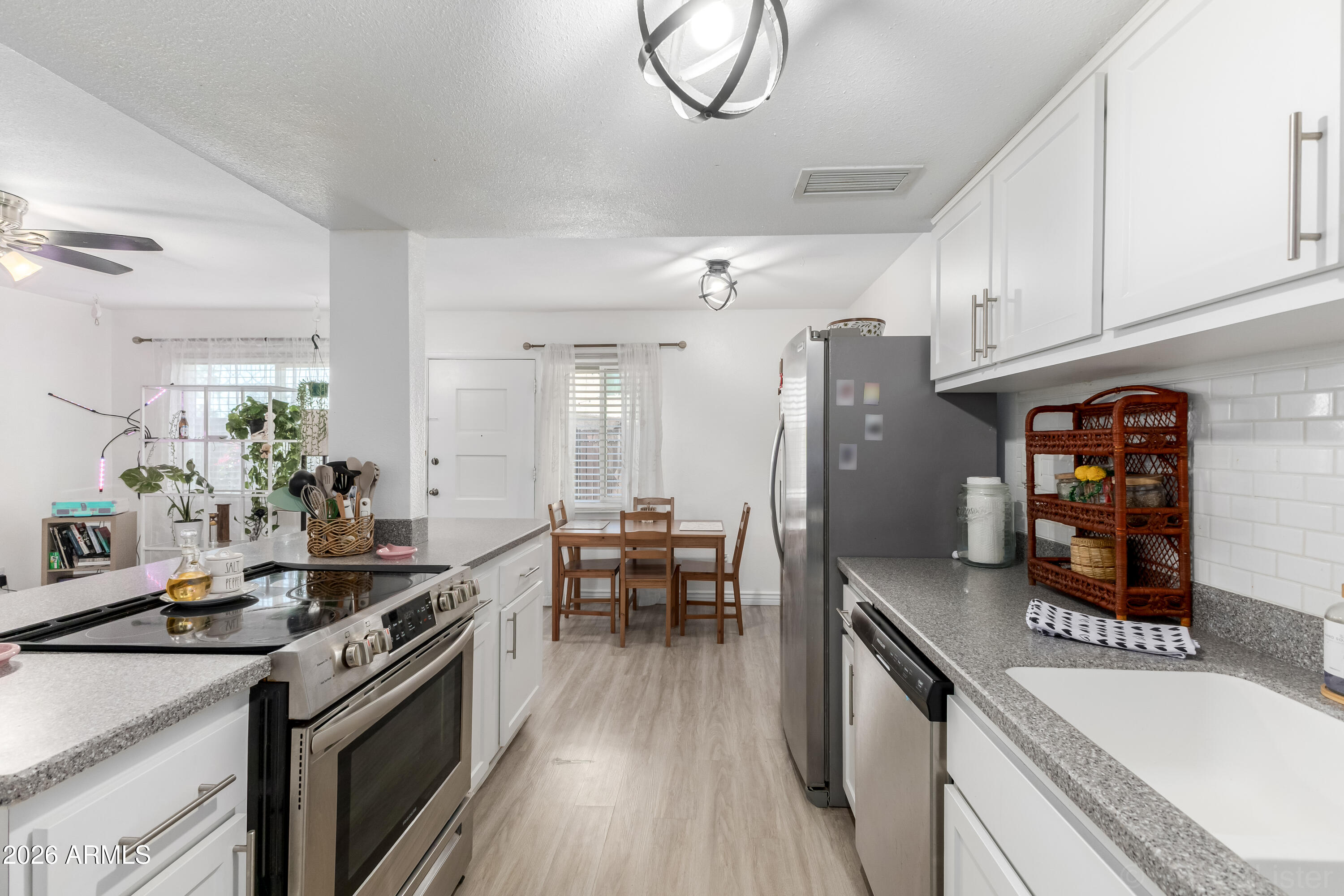 600 South Dobson Road, Unit 138 Mesa, AZ 85202 - Photo 14 of 30 Dobson Kitchen 5