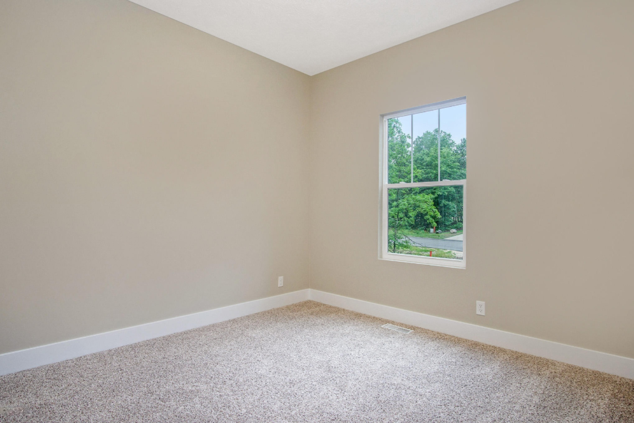 2660 Eagle Ridge Muskegon, MI 49444 - Photo 19 of 36 DSC09816-