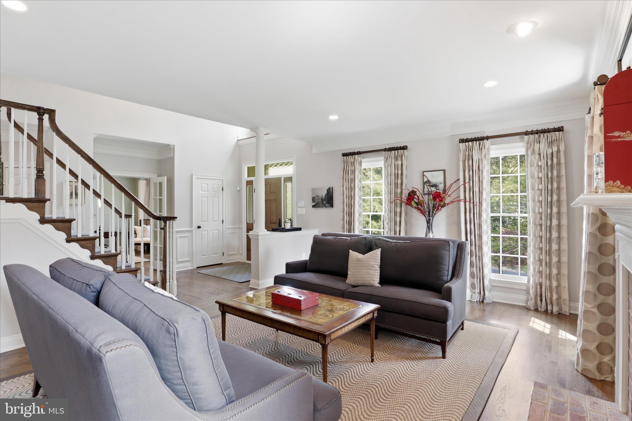 6441 Highway 193 McLean, VA 22101 - Photo 12 of 85 Living Room