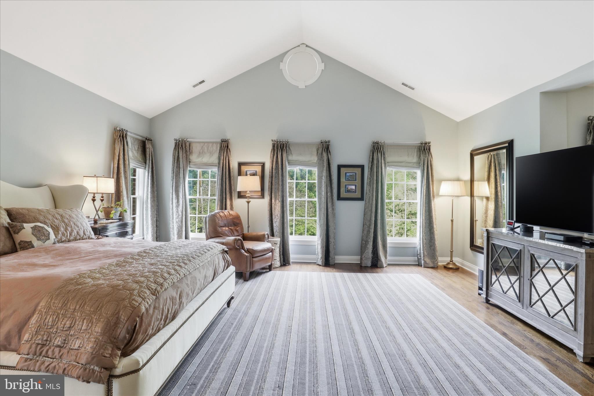 6441 Highway 193 McLean, VA 22101 - Photo 32 of 85 Primary Bedroom with lots of Windows