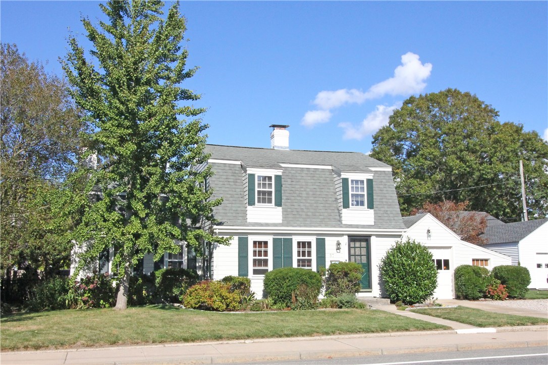 57 Admiral Kalbfus Road Newport, RI 02840 - Photo 3 of 45 Gallery Image 3