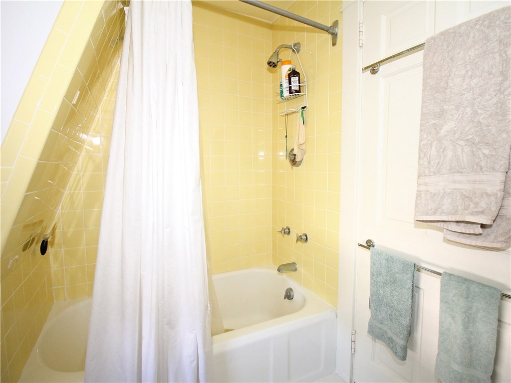 57 Admiral Kalbfus Road Newport, RI 02840 - Photo 35 of 45 Gallery Image 35