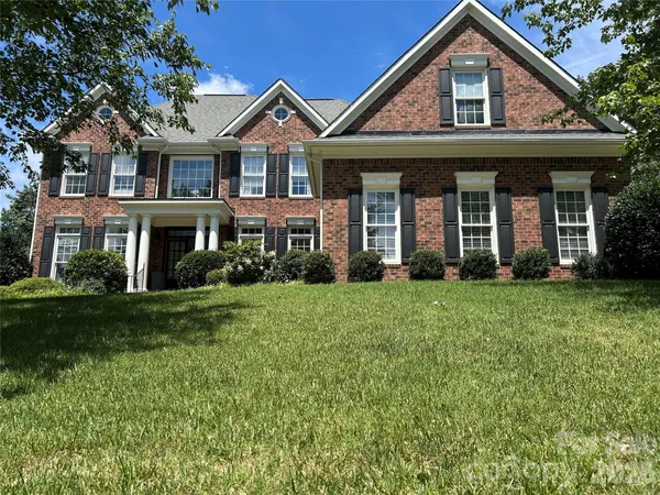 $885,000 | 3401 Savannah Hills Drive, Matthews, NC 28105