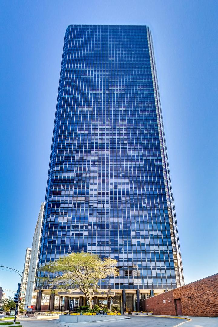 5415 North Sheridan Road, Unit 2904 Chicago, IL 60640 - Photo 3 of 49 a view of a building
