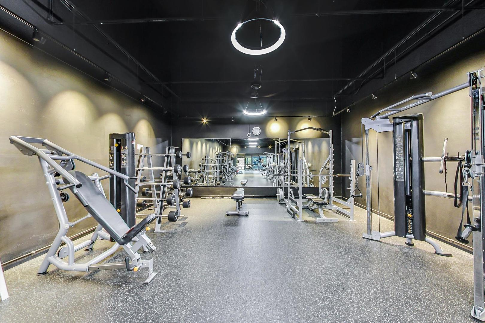 5415 North Sheridan Road, Unit 2904 Chicago, IL 60640 - Photo 46 of 49 a view of a room with gym equipment