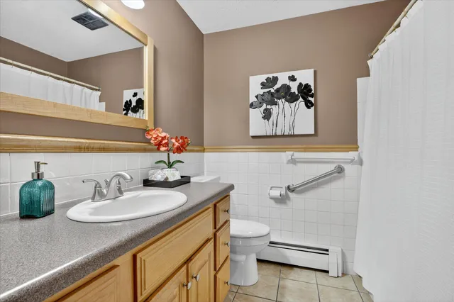 $165,000 | 2720 Dale Street North, Unit C208, Roseville, MN 55113