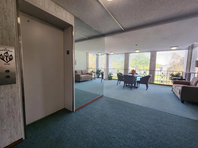 $165,000 | 2720 Dale Street North, Unit C208, Roseville, MN 55113