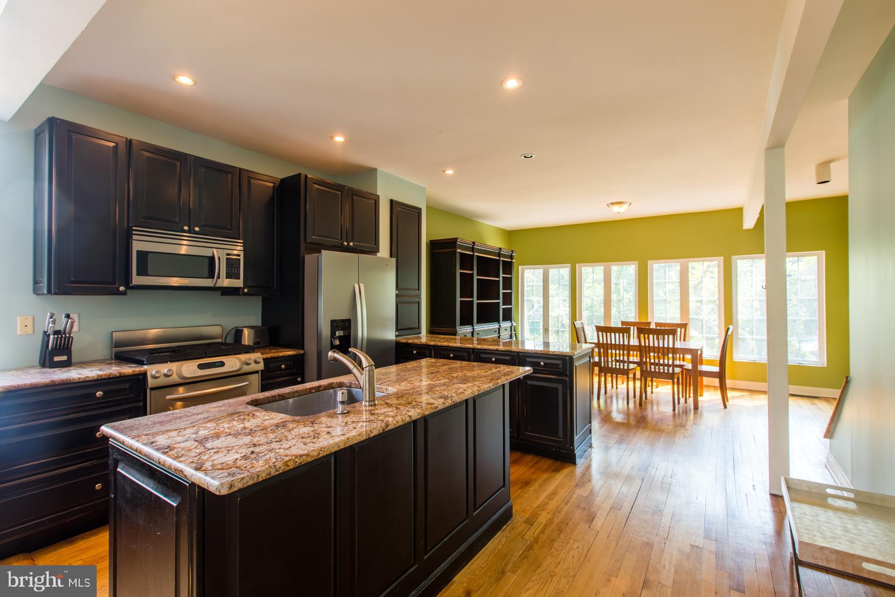 17 Hilltop Road Towson, MD 21286 - Photo 12 of 41