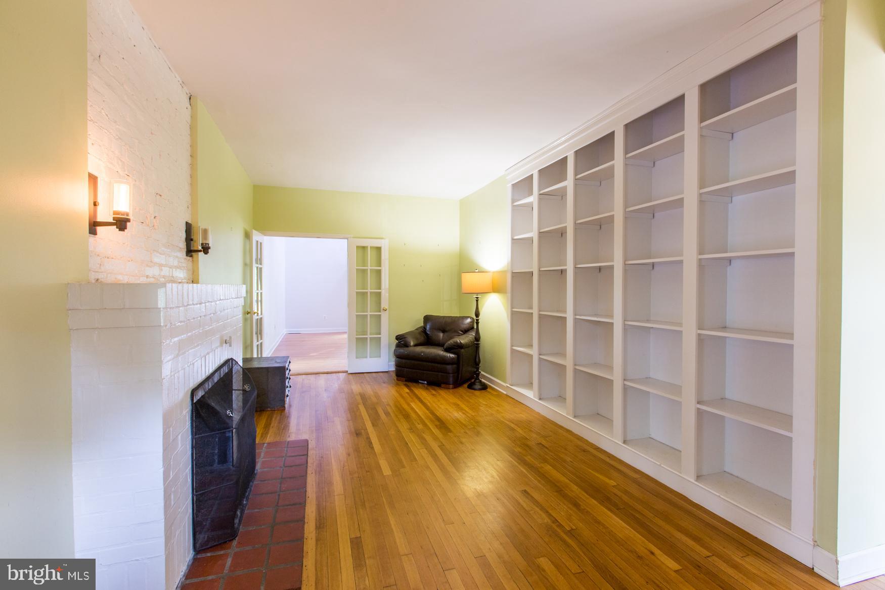 17 Hilltop Road Towson, MD 21286 - Photo 4 of 41