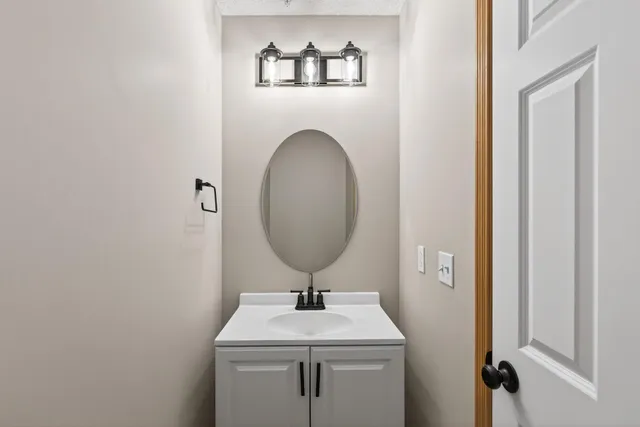 $280,000 | 879 Braunworth Court, Chaska, MN 55318