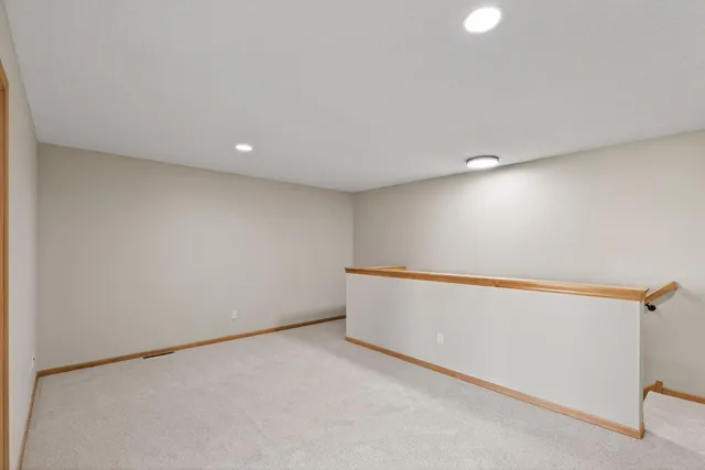 $280,000 | 879 Braunworth Court, Chaska, MN 55318