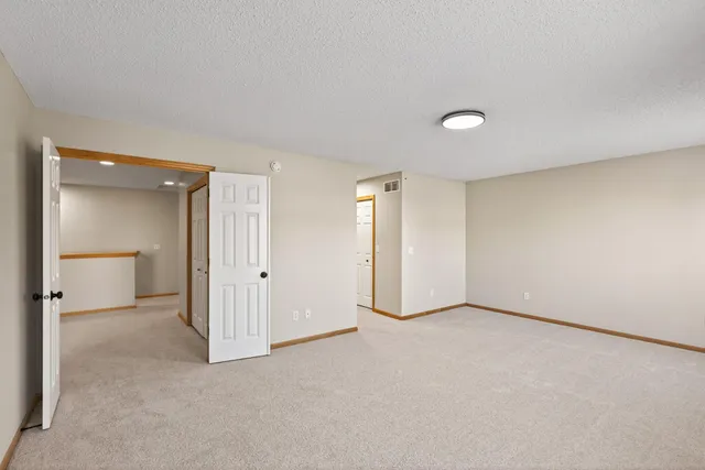 $280,000 | 879 Braunworth Court, Chaska, MN 55318