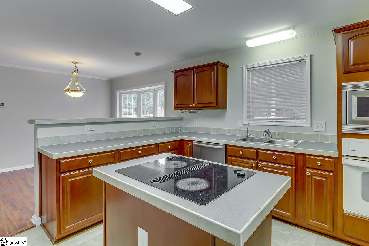 501 Brooks Road Mauldin, SC 29662 - Photo 12 of 33