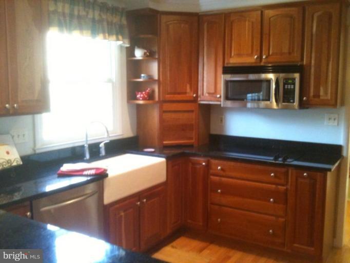 324 East Ridgely Road Lutherville-Timonium, MD 21093 - Photo 4 of 30 Kitchen #2