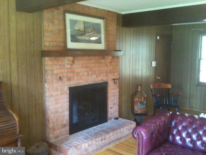 324 East Ridgely Road Lutherville-Timonium, MD 21093 - Photo 8 of 30 Family Room