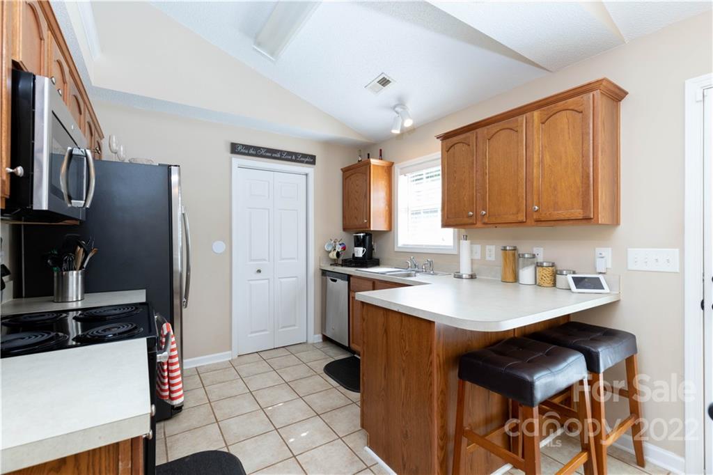2210 Highwood Road Rock Hill, SC 29732 - Photo 5 of 18 Gallery Image 5