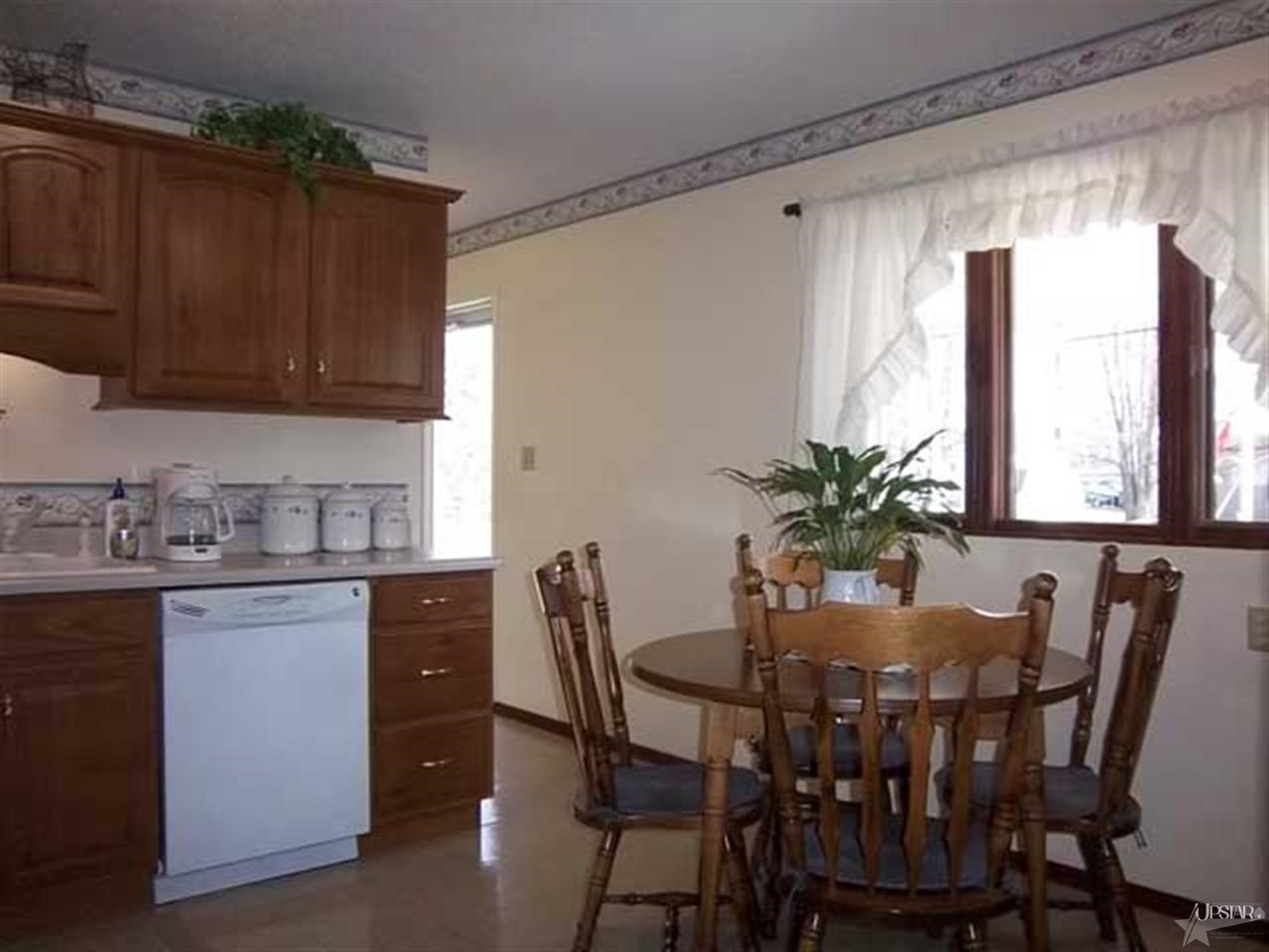 2317 Maplewood Road Fort Wayne, IN 46819 - Photo 5 of 29