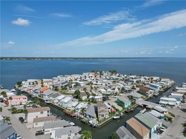 $350,000 | 716 Nettles Boulevard, Jensen Beach, FL 34957