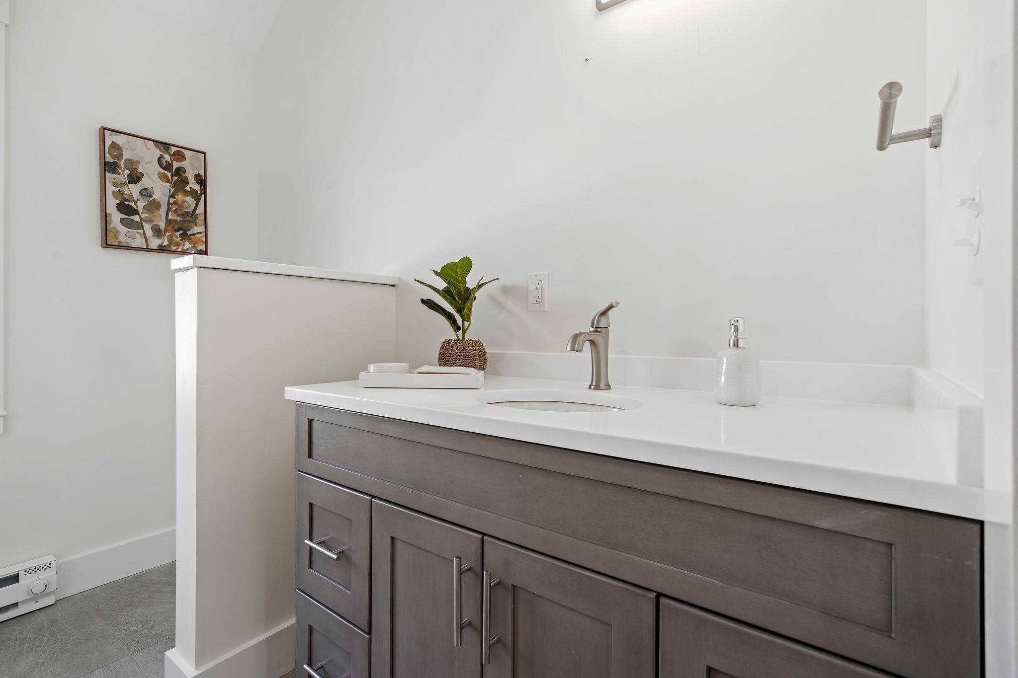 73 Prospect Street, Unit 4 Portsmouth, NH 03801 - Photo 23 of 32