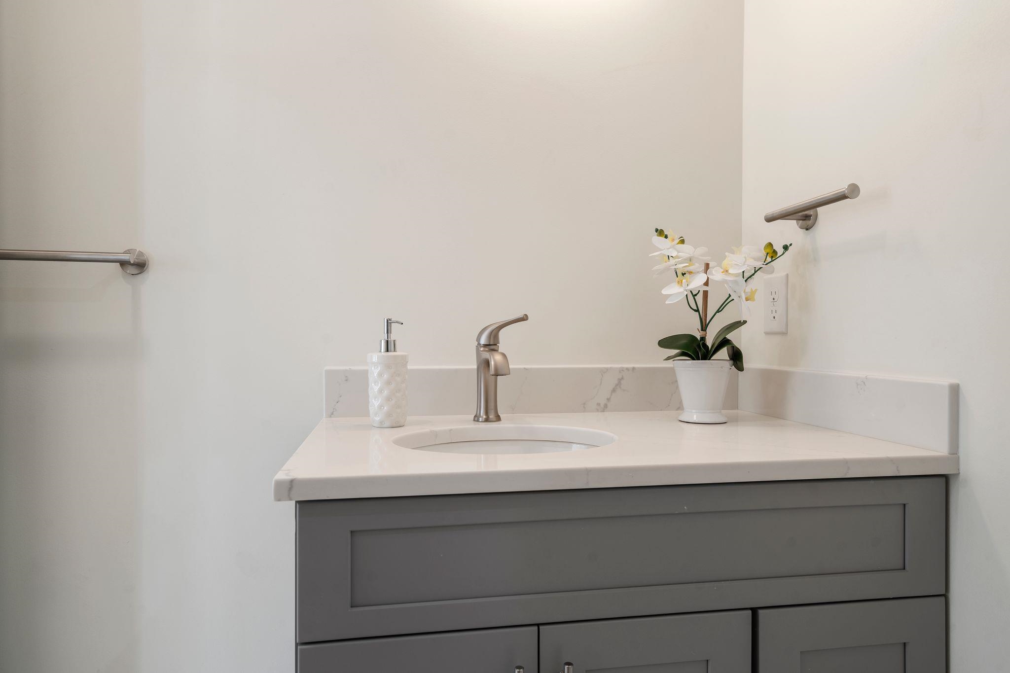 73 Prospect Street, Unit 4 Portsmouth, NH 03801 - Photo 25 of 32