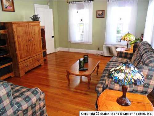 22 Innis Street Staten Island, NY 10302 - Photo 4 of 20 Additional Photo