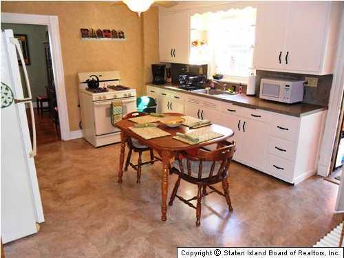 22 Innis Street Staten Island, NY 10302 - Photo 6 of 20 Additional Photo