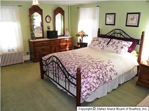 22 Innis Street Staten Island, NY 10302 - Photo 10 of 20 Additional Photo