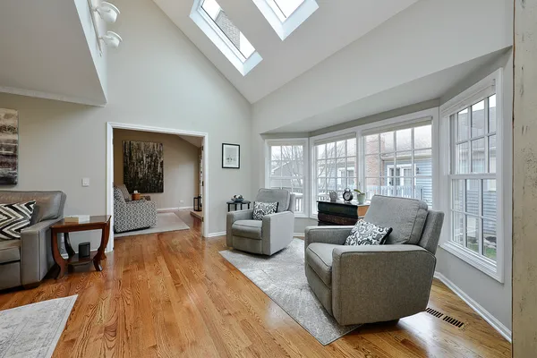 $749,900 | 176 Blair Lane, Inverness, IL 60067