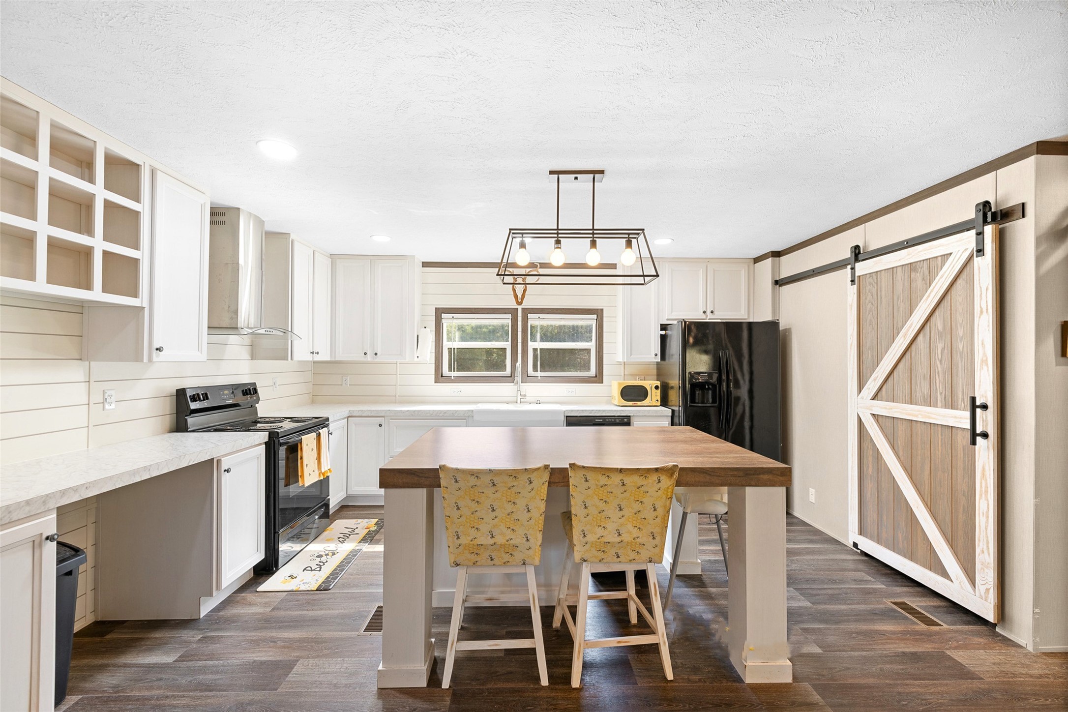 1047 Jimbob Lane New Ulm, TX 78950 - Photo 3 of 13 Wonderful kitchen with island