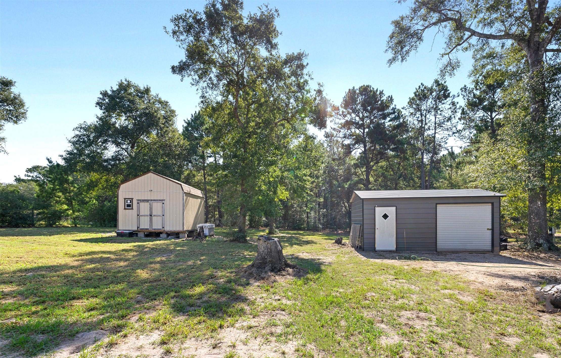 1047 Jimbob Lane New Ulm, TX 78950 - Photo 6 of 13 2 nice outbuildings