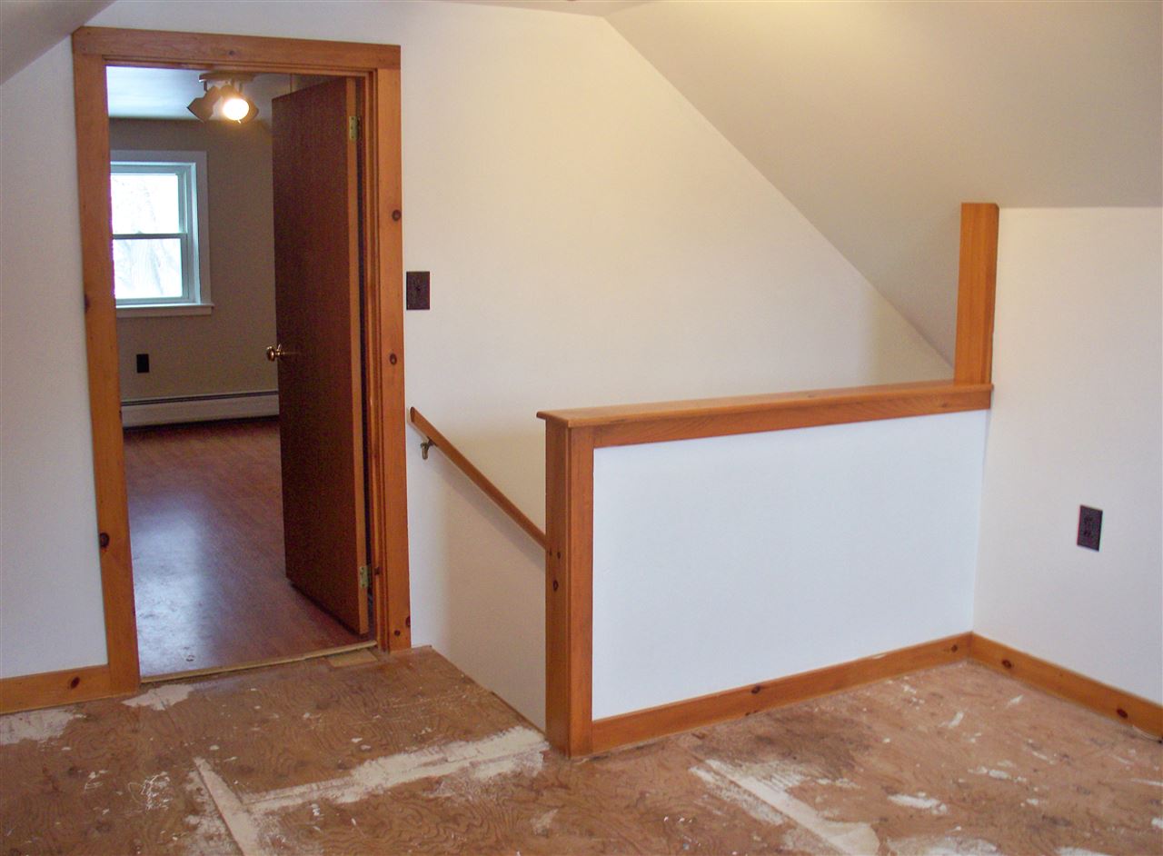 44 Loop Street Proctor, VT 05765 - Photo 16 of 20 Gallery Image 16