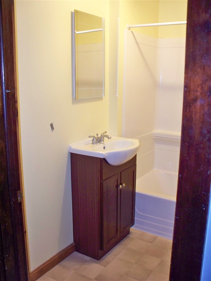44 Loop Street Proctor, VT 05765 - Photo 6 of 20 Gallery Image 6