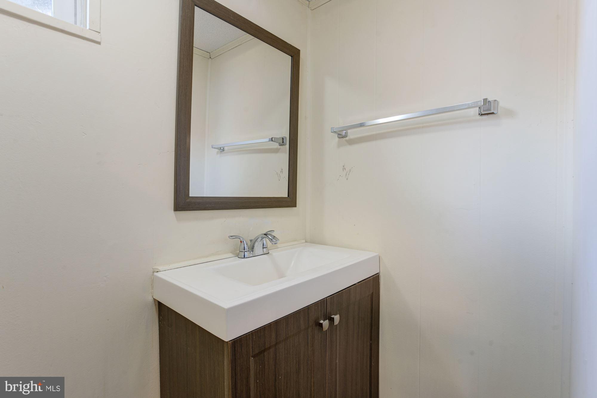 1920 Tadcaster Road Catonsville, MD 21228 - Photo 36 of 44 Half Bathroom