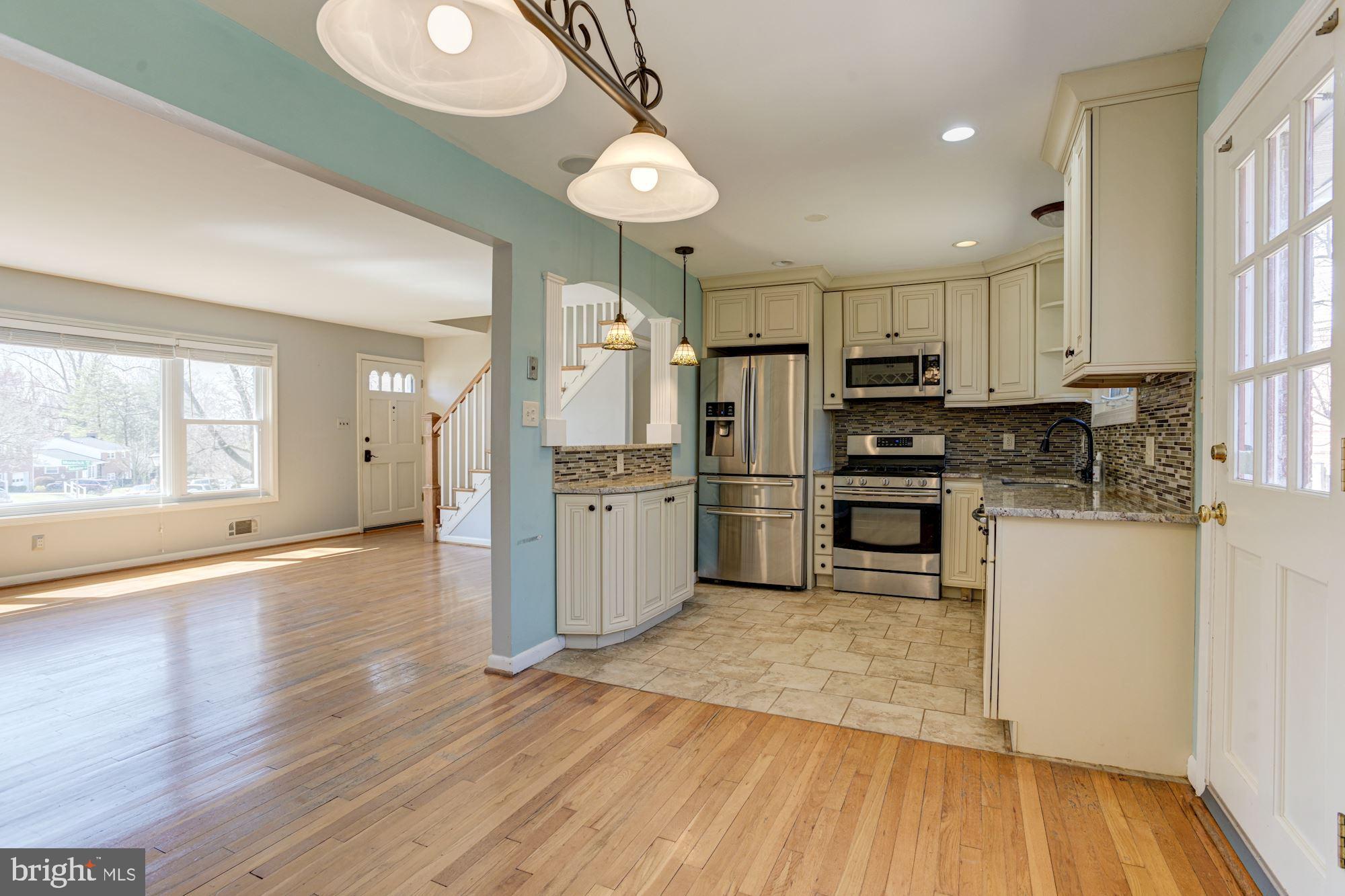 1920 Tadcaster Road Catonsville, MD 21228 - Photo 10 of 44 Dining Room