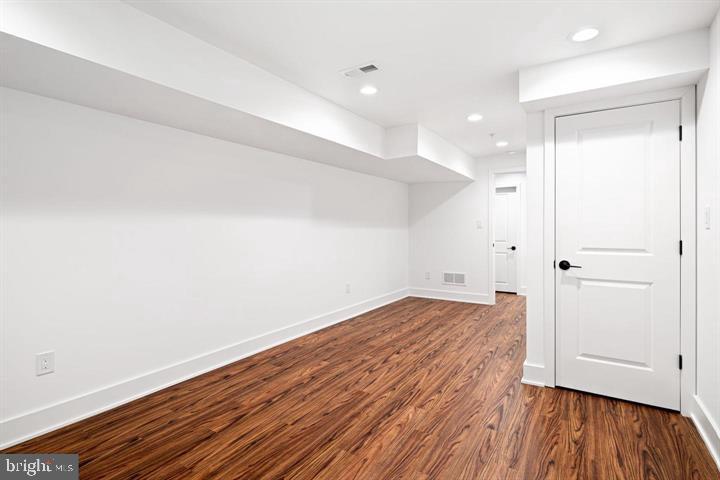 2322 Mutter Street Philadelphia, PA 19133 - Photo 33 of 34 wooden floor in an empty room