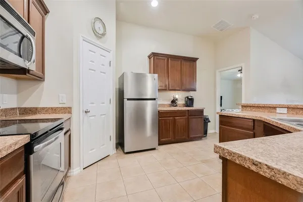 $375,990 | 677 Seneca Trail, St. Cloud, FL 34772