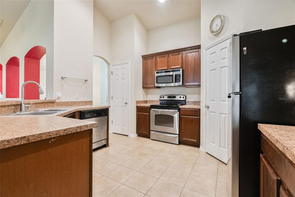 677 Seneca Trail St. Cloud, FL 34772 - Photo 12 of 47
