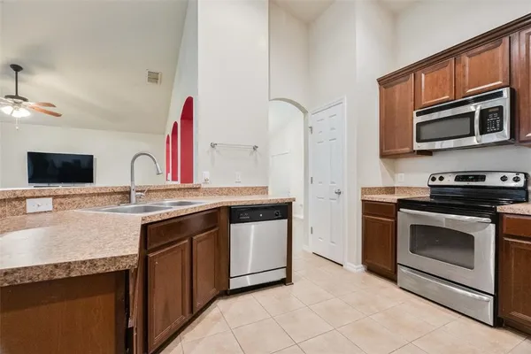 $375,990 | 677 Seneca Trail, St. Cloud, FL 34772