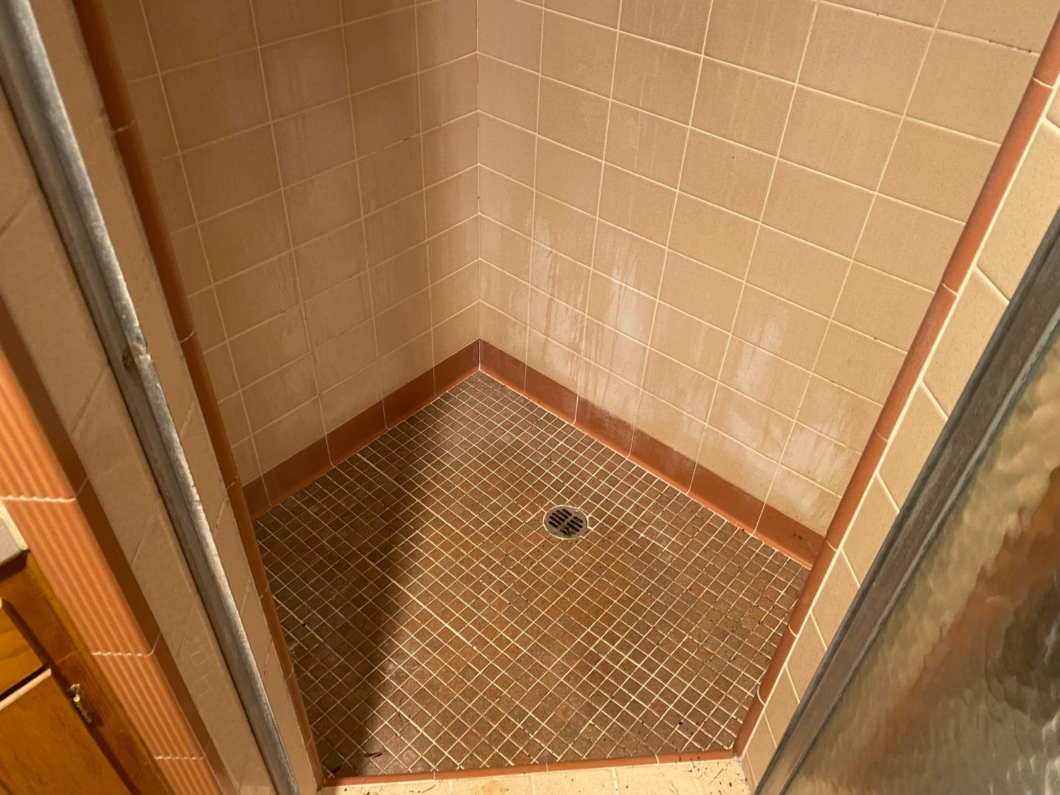 2828 E Street Selma, CA 93662 - Photo 12 of 17 a view of wooden floor