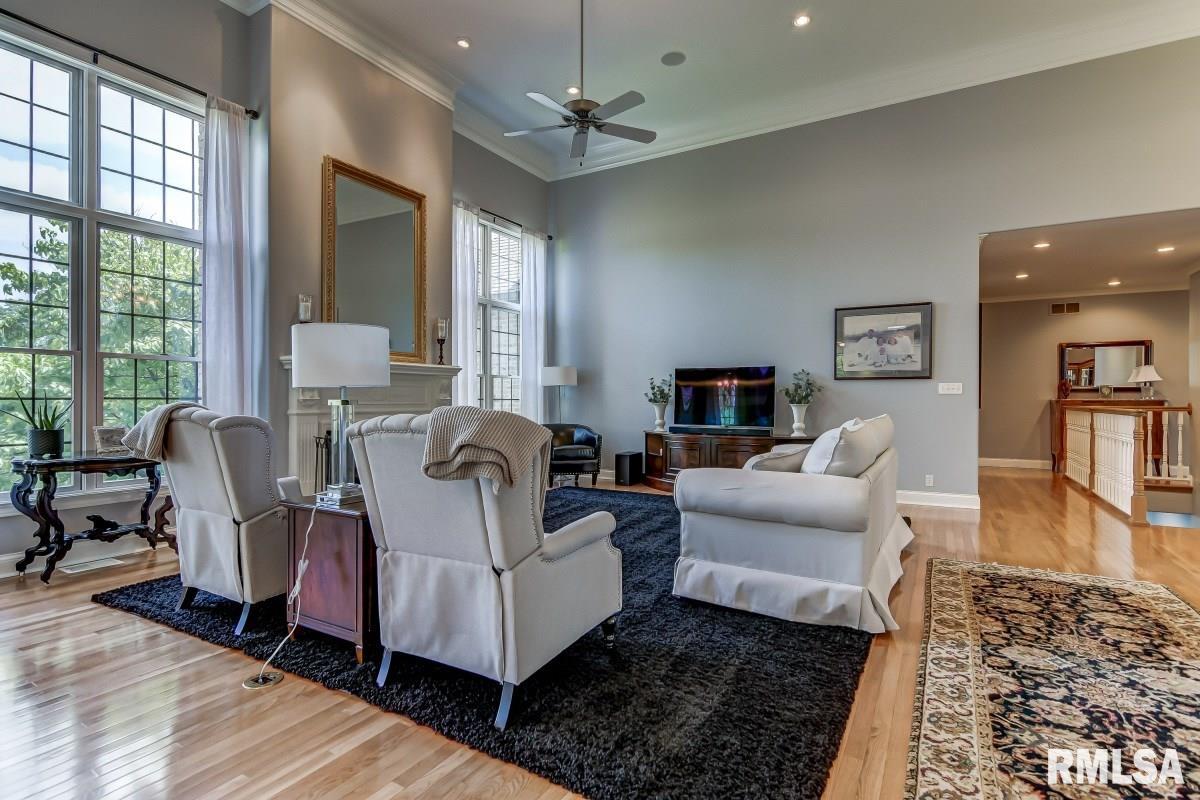 1160 Old Tipton School Road Sherman, IL 62707 - Photo 8 of 49 Gallery Image 8